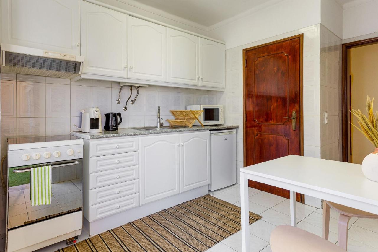 1Br Infante Flat In Quarteira By Lovelystay Esterno foto
