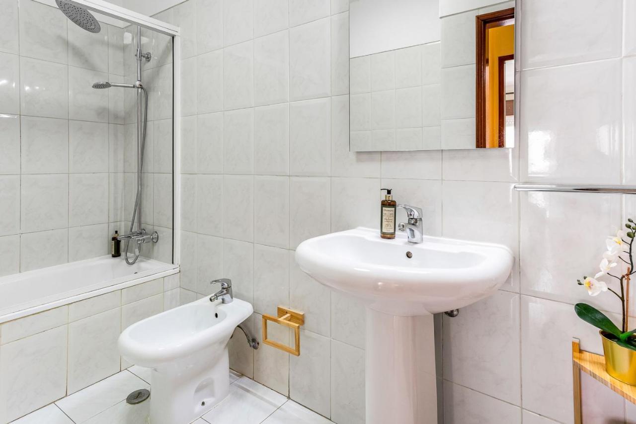 1Br Infante Flat In Quarteira By Lovelystay Esterno foto